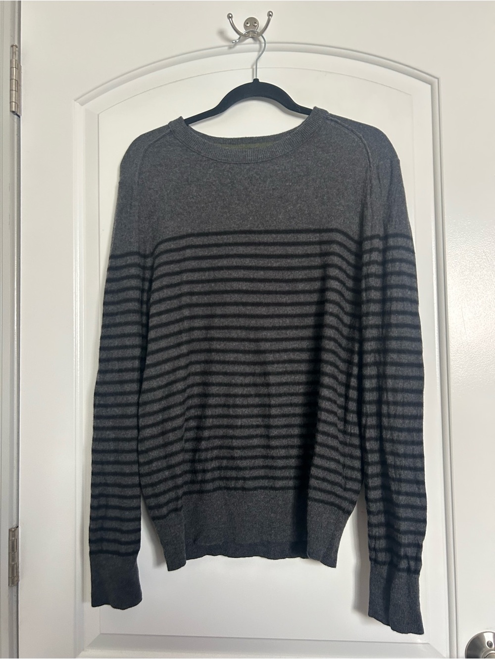 Banana Republic 100% Merino Wool Striped Crewneck Sweater Size L fall preppy